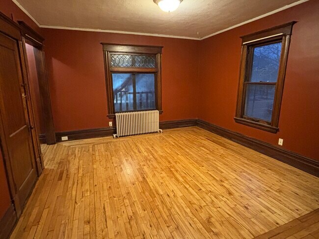 Building Photo - 3204 Minnehaha Ave