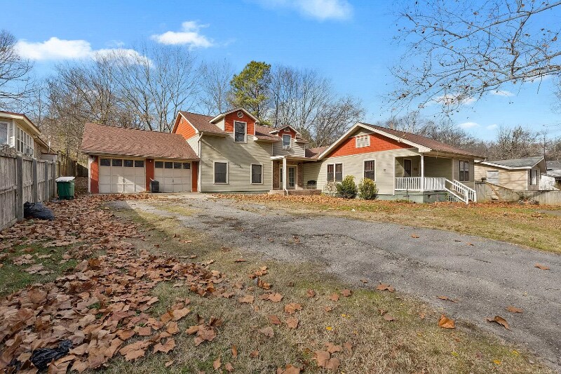 Primary Photo - 3506 Ludwig St