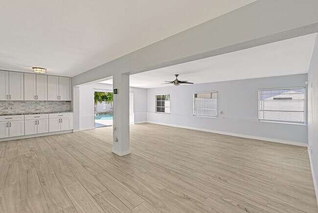 Building Photo - 4343 Webber St