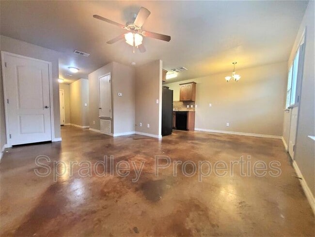 Foto del edificio - 4810B Deep Dr