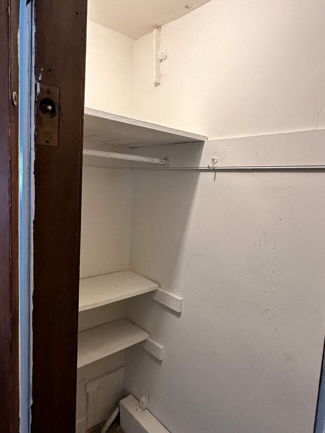 Building Photo - 2800 Woodpipe Ln