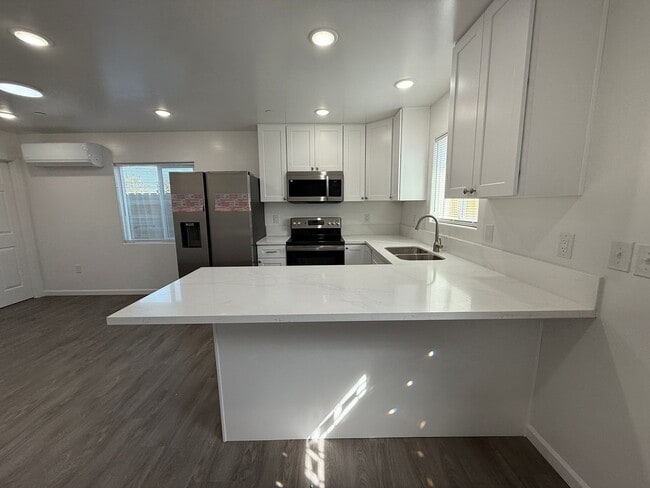 Building Photo - NE Newer Single Story Detached ADU on Cul-De-Sac Near Marian Hospital - All Basic Utilities Included