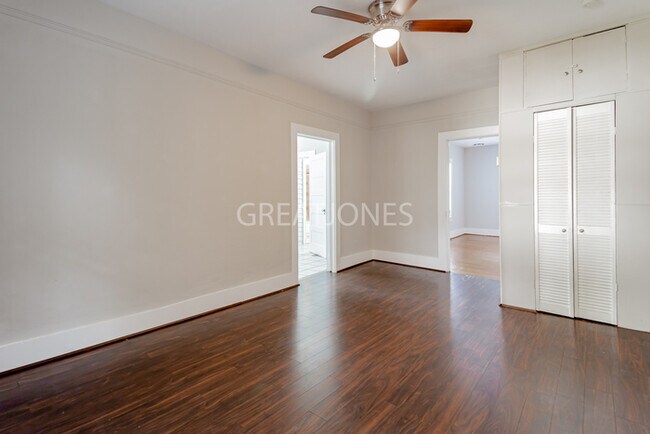 Building Photo - NOW OFFERING $250 OFF THE FIRST FULL MONTH...