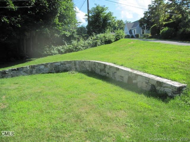 Building Photo - 28 Island Hill Ave