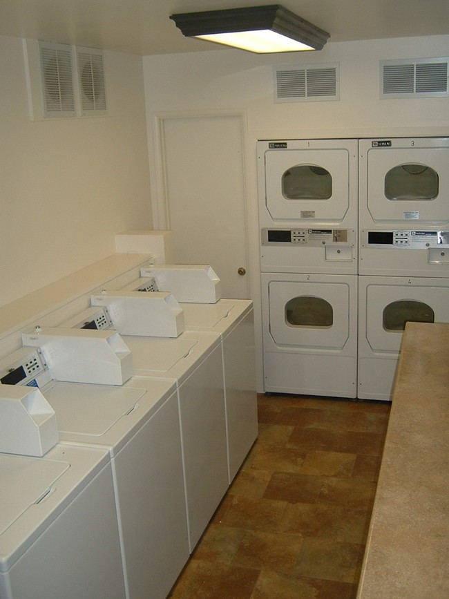 Laundry Room - Coronado Vista Courtyard Apts.(SENIOR LIVING)