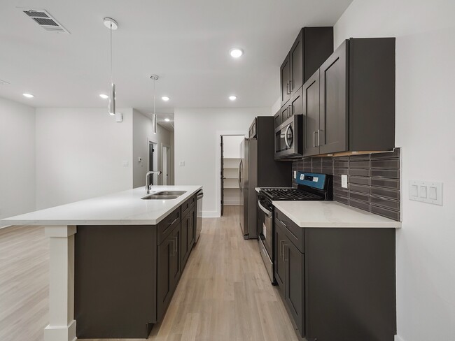 Building Photo - 8122 Double