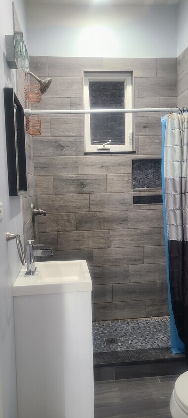 Foto principal - 463 W 31st St