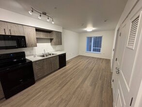 Building Photo - Polaris at Totem Lake