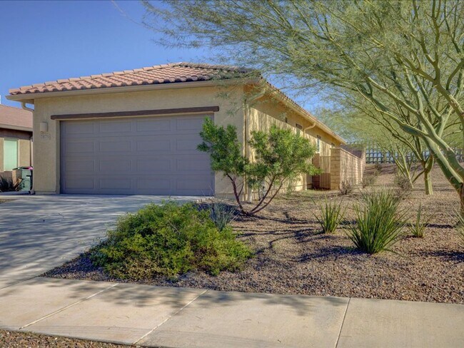 Building Photo - 3-bedroom, 2-bathroom home with an office/den