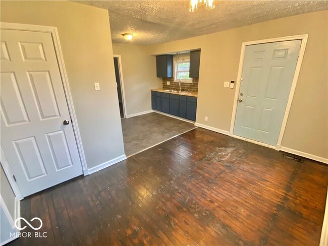 Foto del edificio - 2624 E 17th St