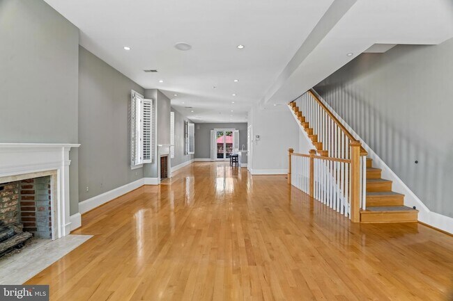 Foto del edificio - 1343 Q St NW