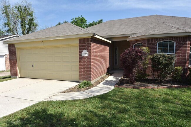 Building Photo - 12972 Skyline Dr