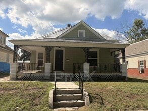 Building Photo - 1712 S Connor Ave