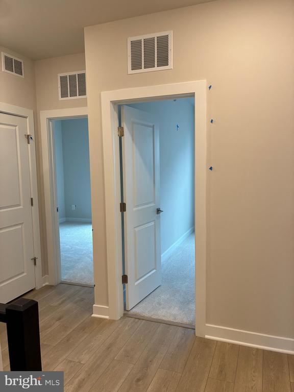 Foto del edificio - 44586 Strabane Ter