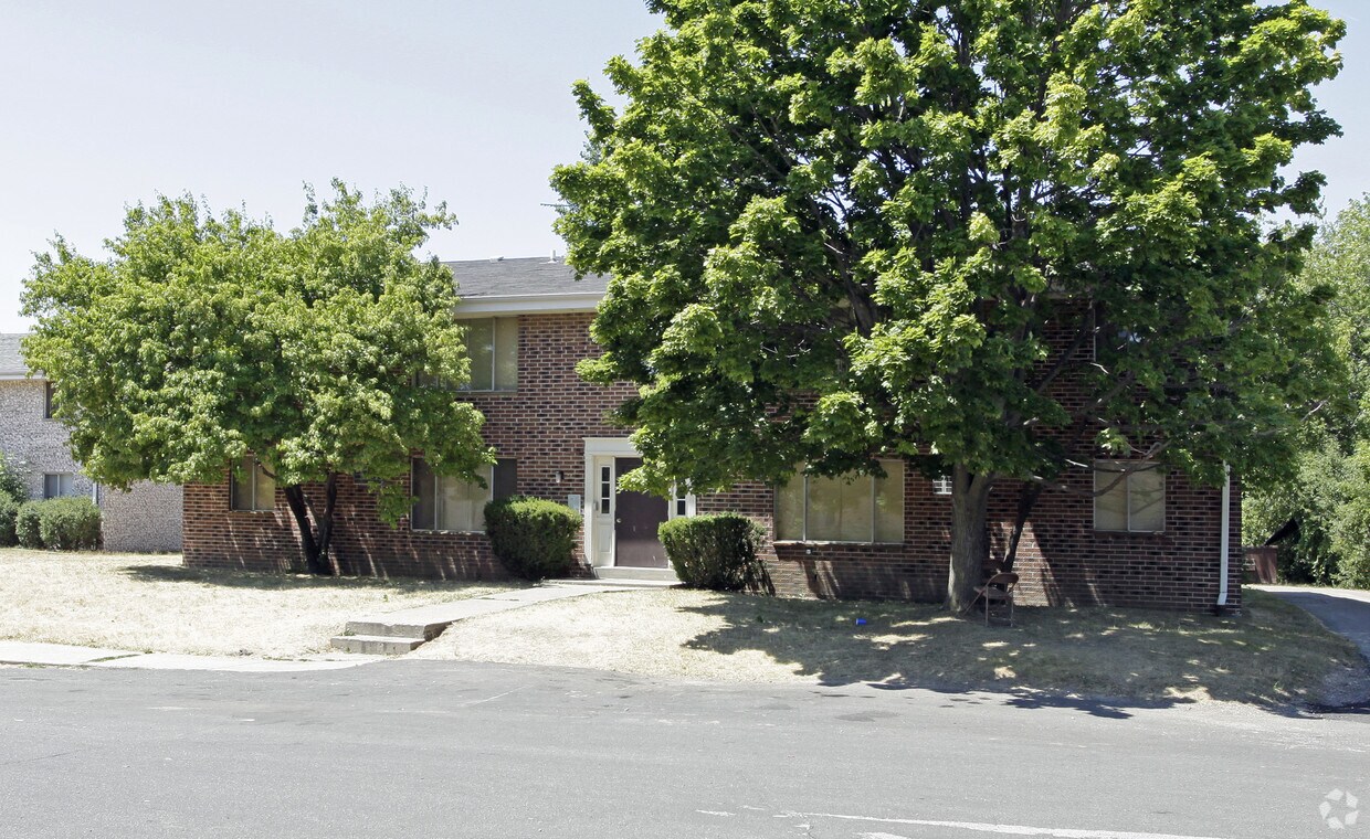 Foto del edificio - 7677 N 78th St