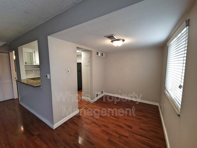 Foto del edificio - 1250 S Monaco St Pkwy