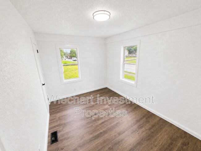 Foto del edificio - 620 W Wayne St