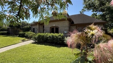 Building Photo - 11527 Cedar Creek Dr