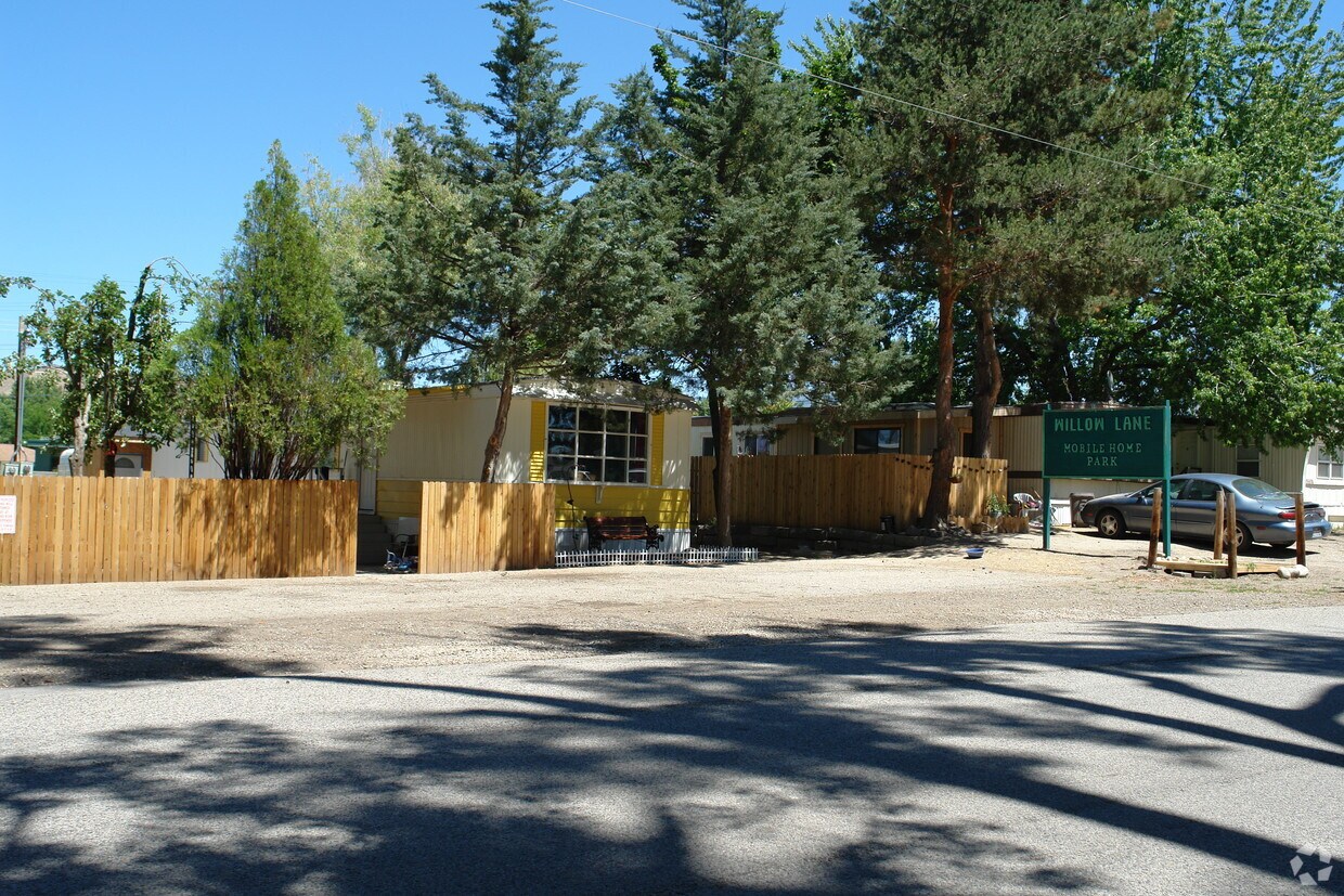 Building Photo - 4402 W Willow Ln
