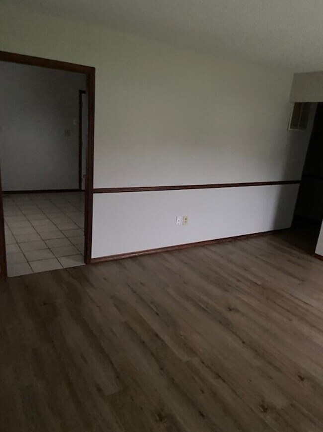 Foto del edificio - 1328 Bingham Dr