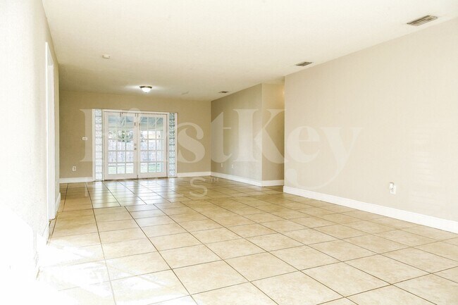 Foto del edificio - 20705 Coral Sea Rd