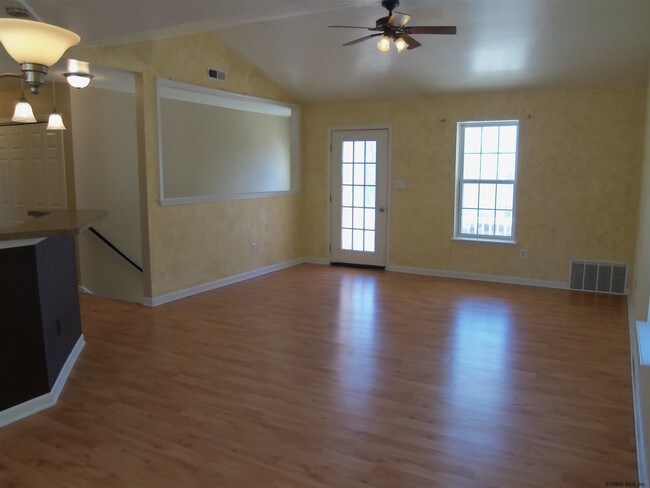 Foto del edificio - 110 Morning Glory Way