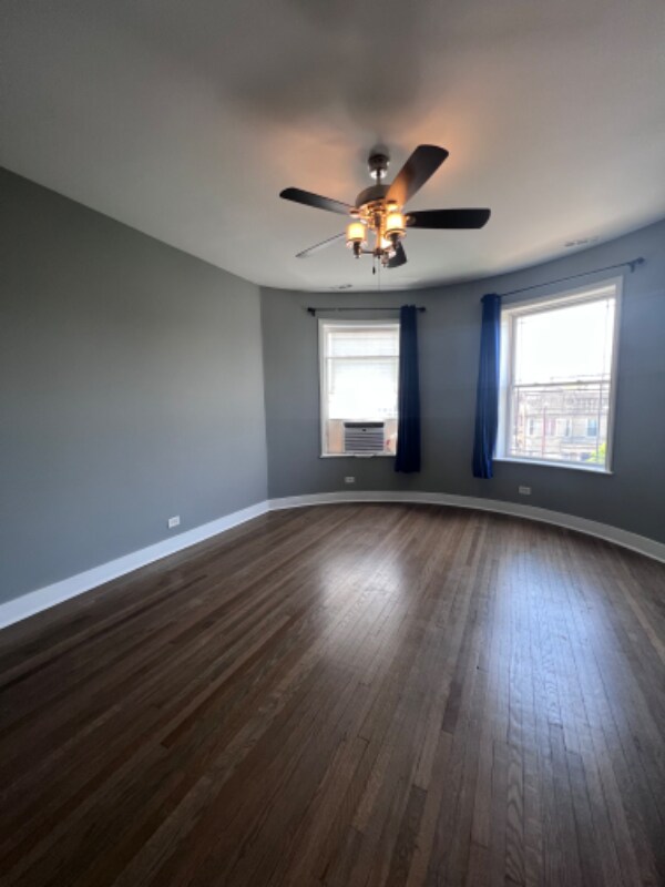 Foto del edificio - 5841 S Indiana Ave
