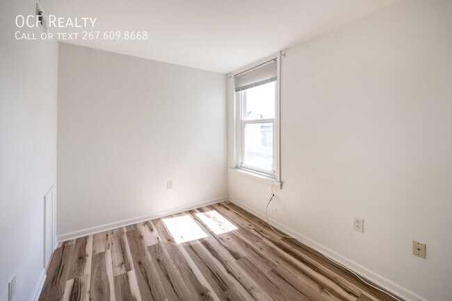 Building Photo - 1728 Green St