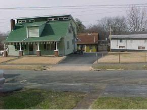 Primary Photo - 207 E Chestnut St
