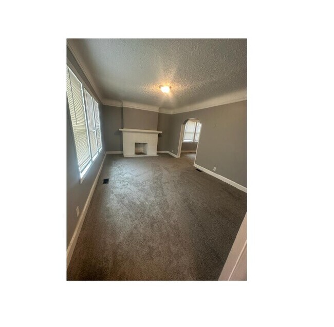 Foto del edificio - 9283 Pinehurst St