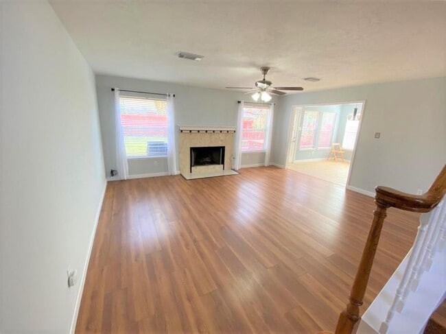 Building Photo - 7118 Glen Rosa Dr