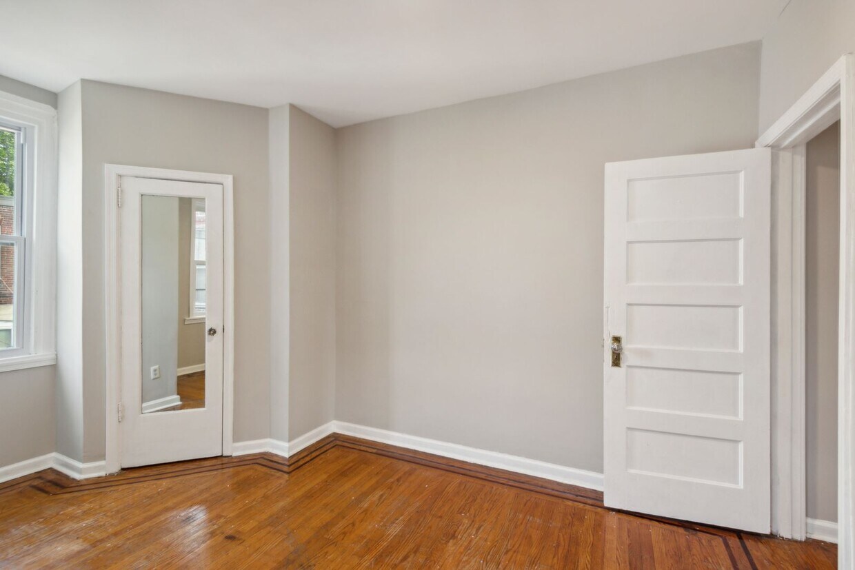Primary Photo - Large Home - West Philadelphia