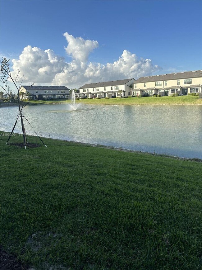 Foto del edificio - 2163 Appleton Cir S