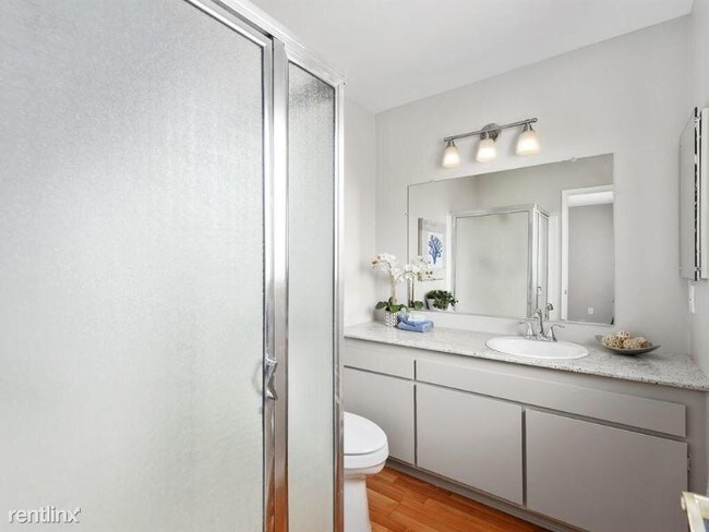 Foto del edificio - 3 br, 2 bath Apartment - 911 Henderson Ave