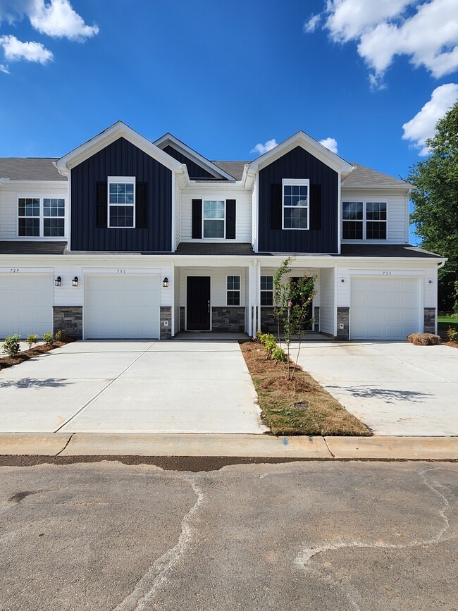 Foto del edificio - 731 Peyden Ln