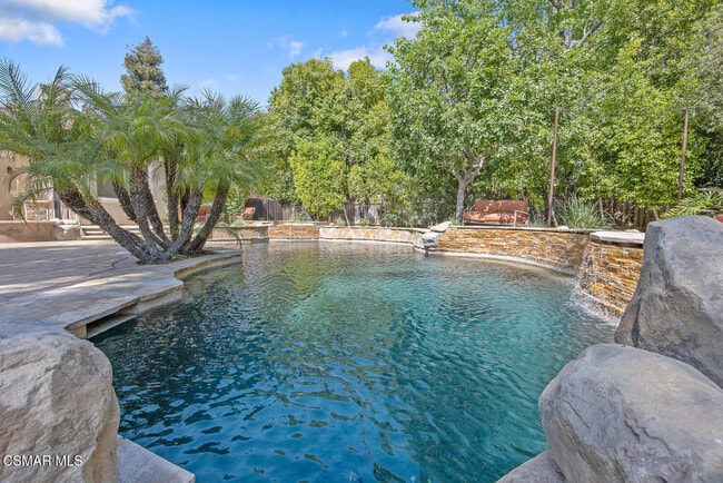 Building Photo - 758 Camino Dos Rios