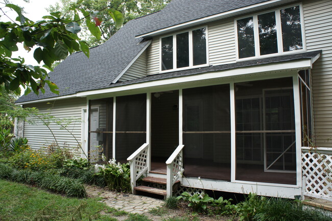 Building Photo - 2201 Hungary Spring Rd