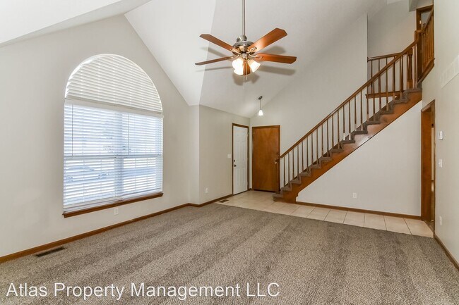 Building Photo - 3 br, 2.5 bath House - 126 Apple Valley Pkwy