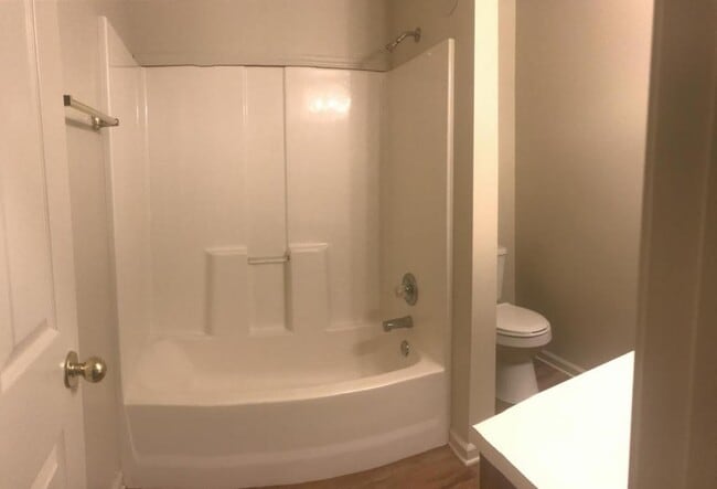 Building Photo - 401 Magnolia Dr