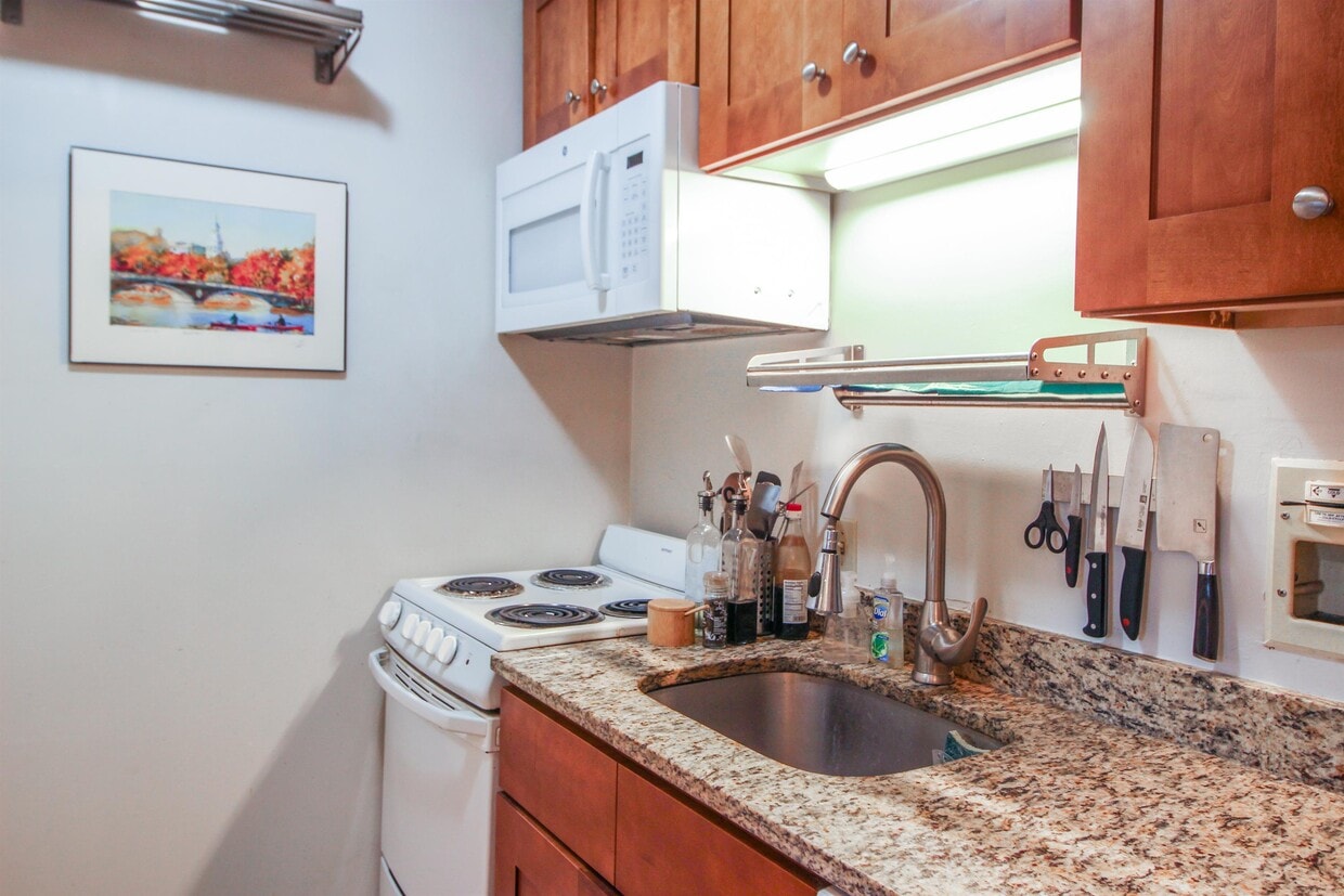 Photo - 171 Erie St (Cambridge, MA)