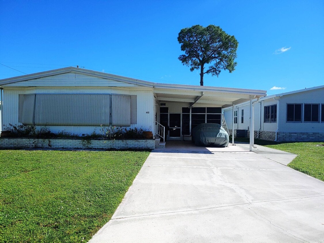 612 Pine Grove Ct, North Fort Myers, FL 33917 House Rental in North