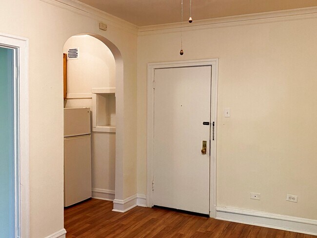 Foto del edificio - 2536 N Sawyer Ave