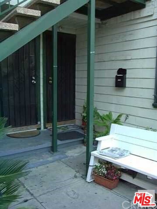 Foto del edificio - 150 S Kenmore Ave