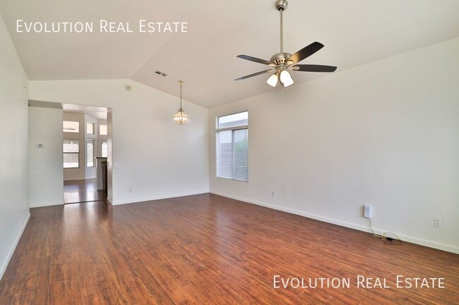Building Photo - 3226 E Sequoia Dr