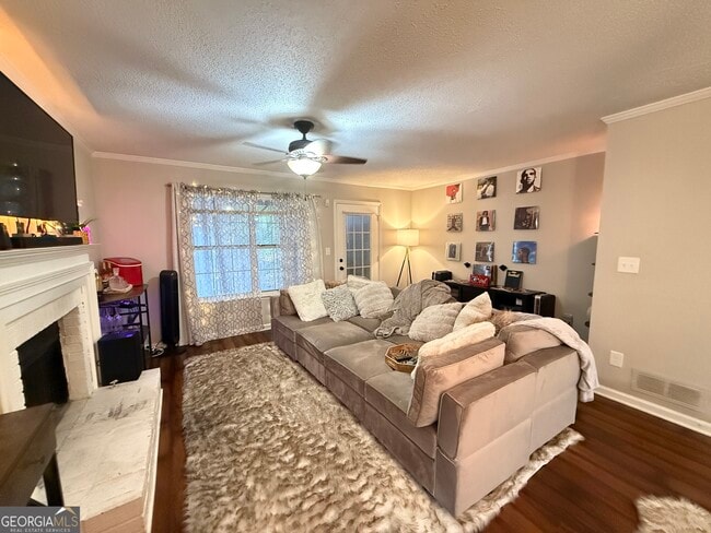 Building Photo - 5045 Laurel Springs Way SE