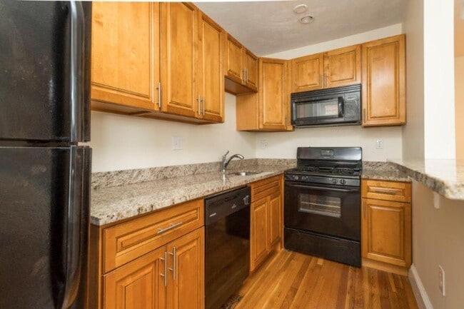 Photo - bedroom in Somerville MA 02143 Apartment