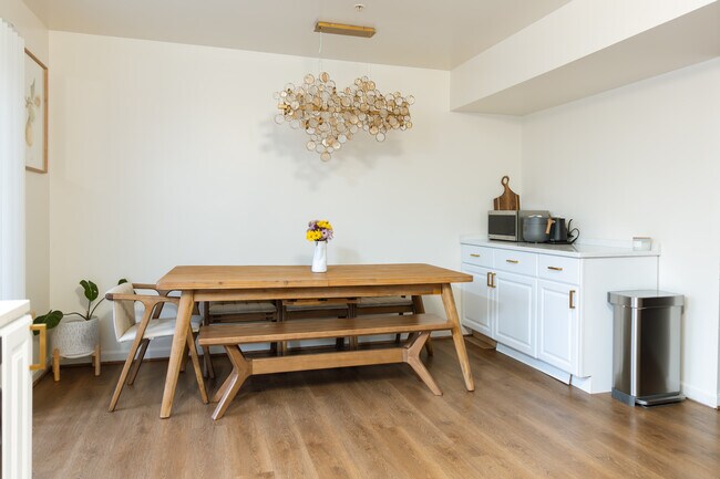 Building Photo - 5790 Katsura Ct