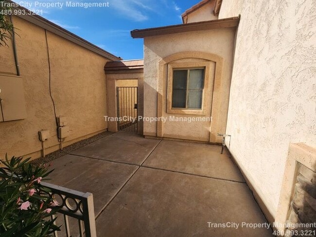 Building Photo - Gilbert Home for Rent 3 Bed, 2.5 Bath near...