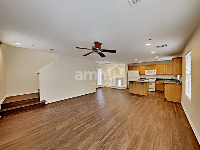 Building Photo - 8936 Sally Rose Ave