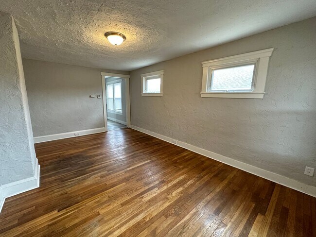 Building Photo - Parma 3-Bed Bungalow - Available Now